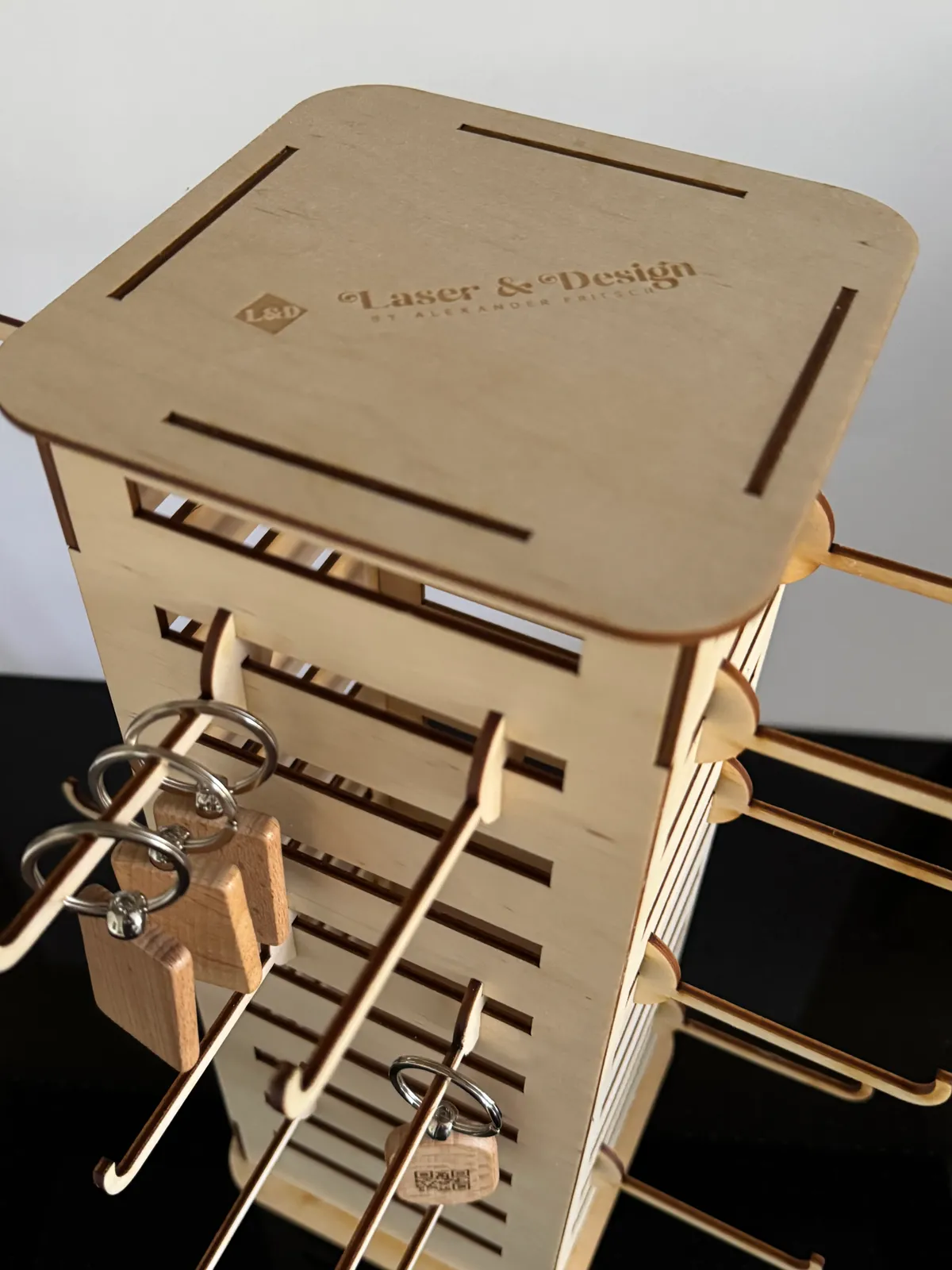 Drehbares Präsentationsdisplay aus Holz für Schlüsselanhänger